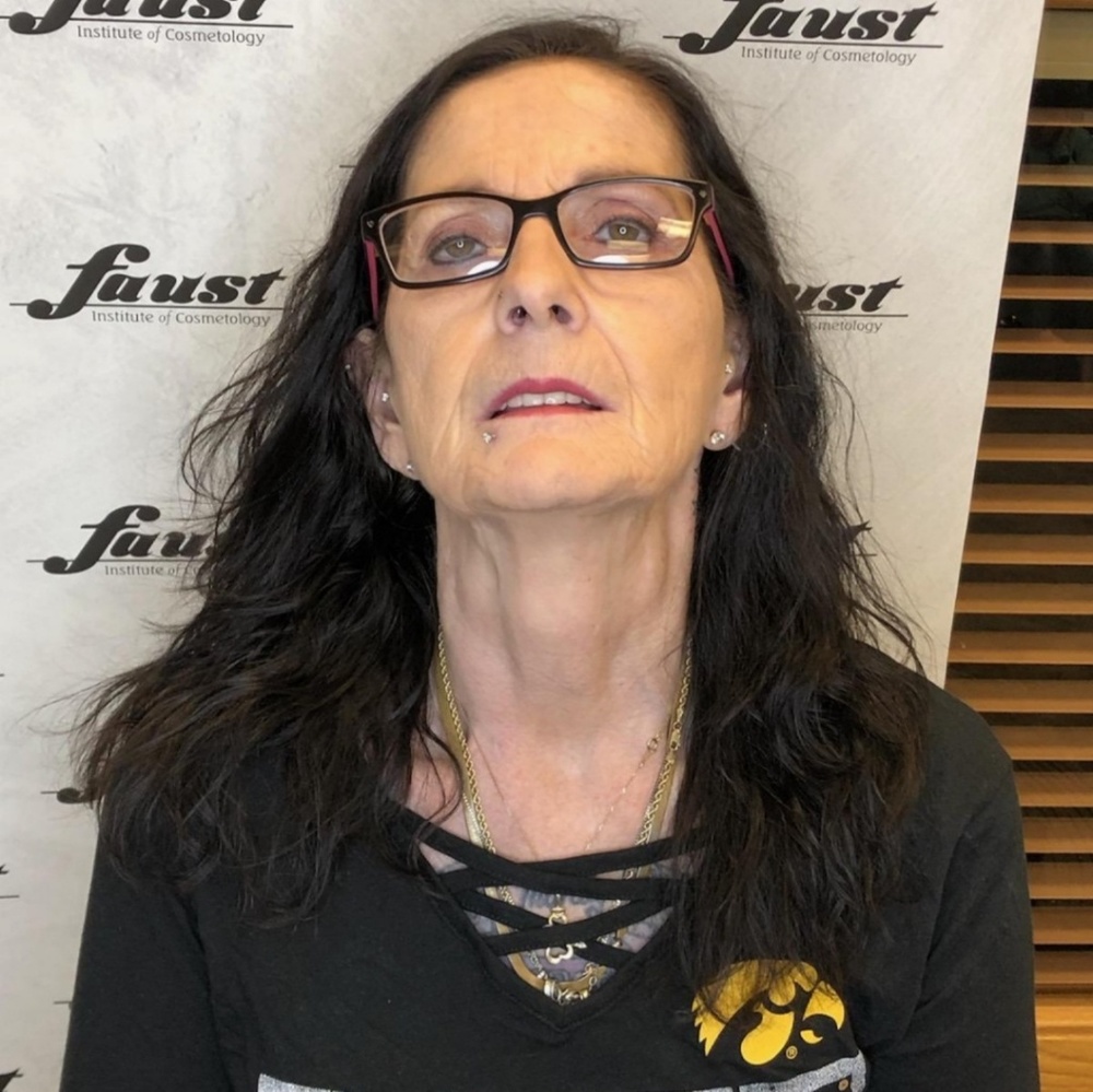Meet your Posher, Debra